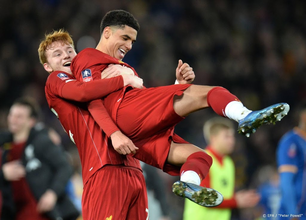 Hoever draagt bij aan ruime zege Liverpool in oefenduel