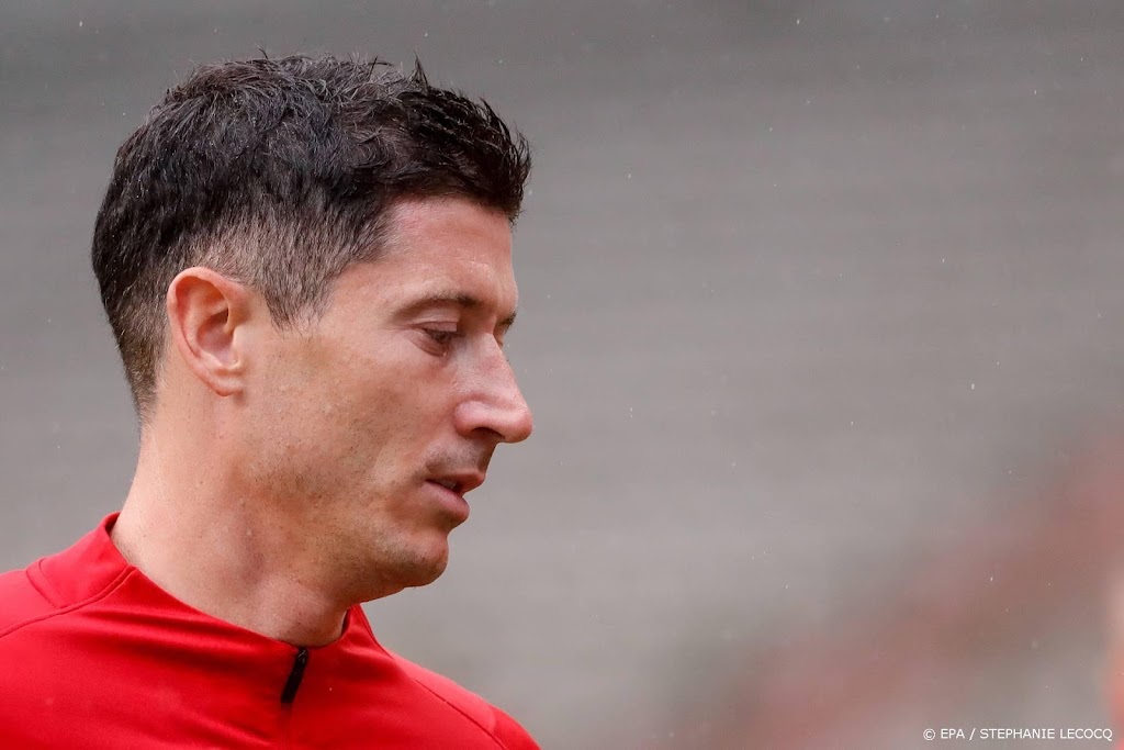 Polen zonder Lewandowski tegen Oranje, Lang op de tribune
