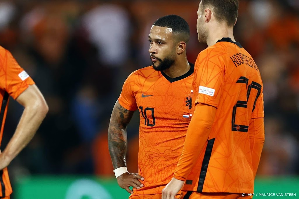 Oranje blijft steken op gelijkspel in chaotisch duel met Polen