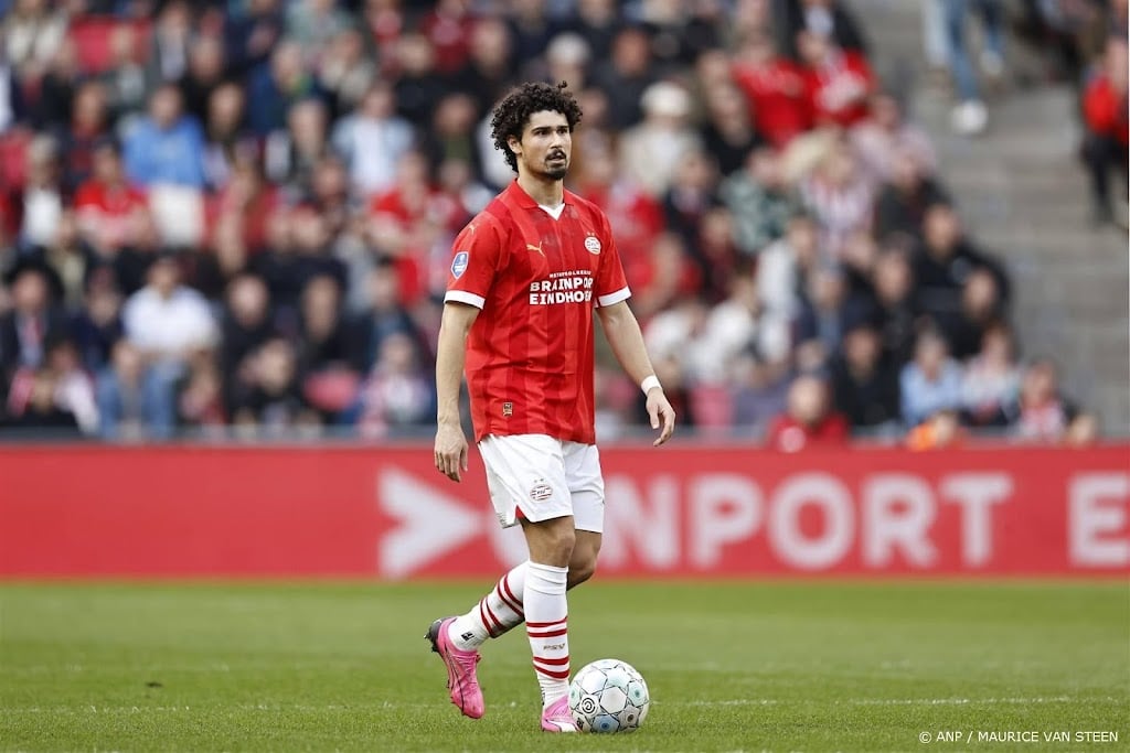 PSV neemt definitief afscheid van verdediger Ramalho