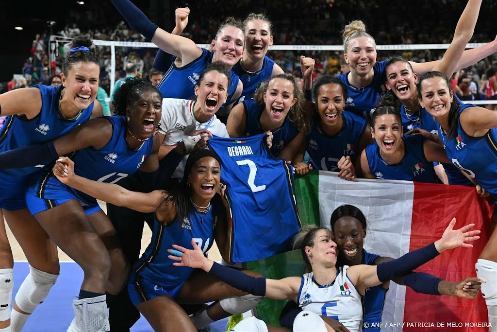 Italiaanse volleybalsters grijpen voor het eerst goud