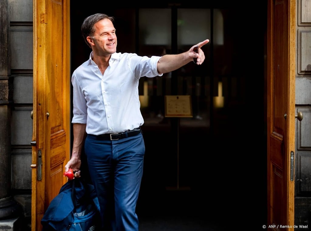Rutte: strenger handhaven in steden met veel besmettingen