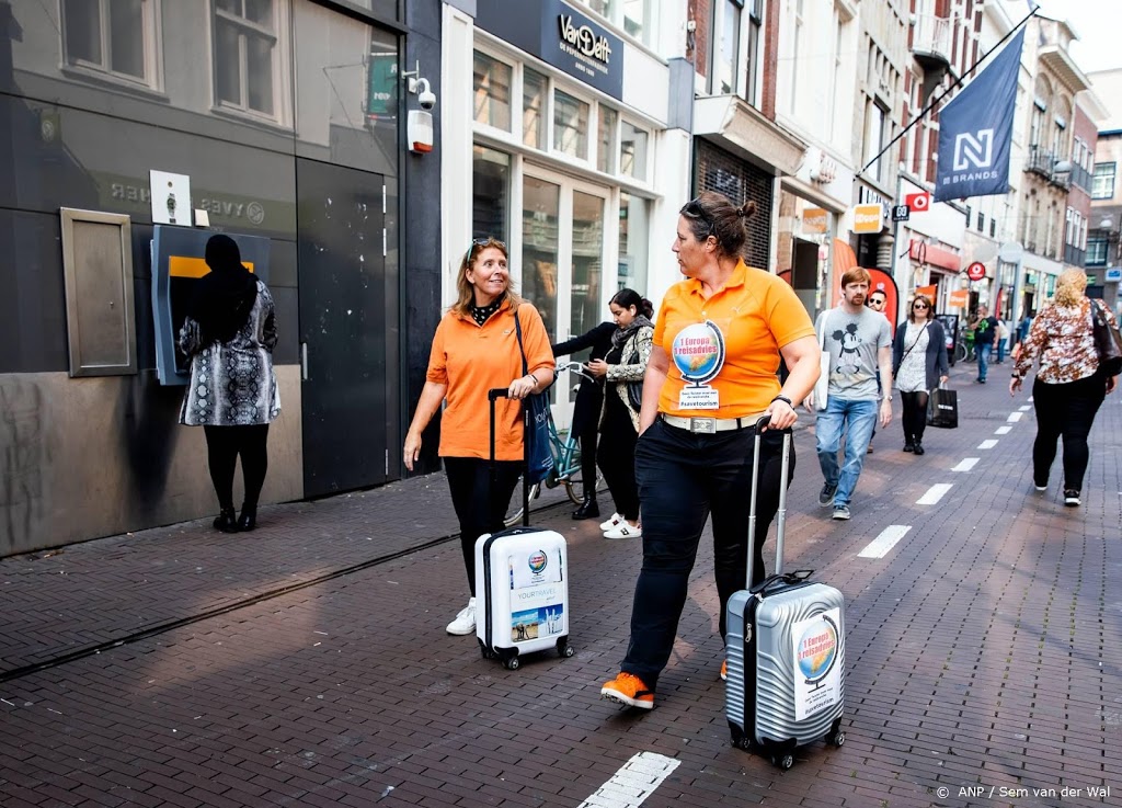 'Oranjesfeer' in Den Haag om genuanceerde reisadviezen