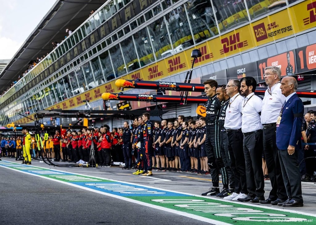 Voor start GP van Italië weer minuut stilte voor Elizabeth