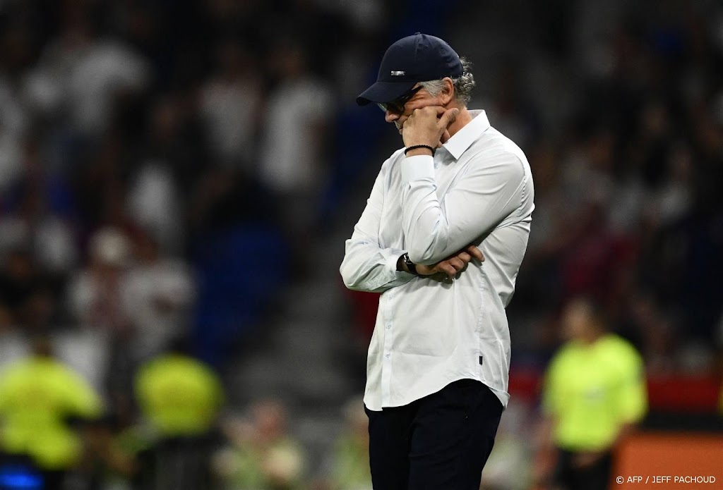 Voetbalclub Olympique Lyon neemt afscheid van trainer Blanc