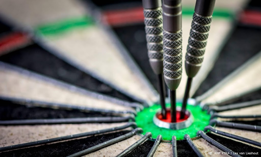 Darter Van Duijvenbode haalt finale op eerste World Grand Prix