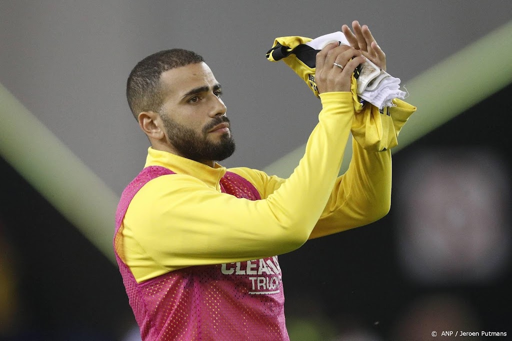 Vitesse laat Tannane voor onbepaalde tijd met beloften trainen