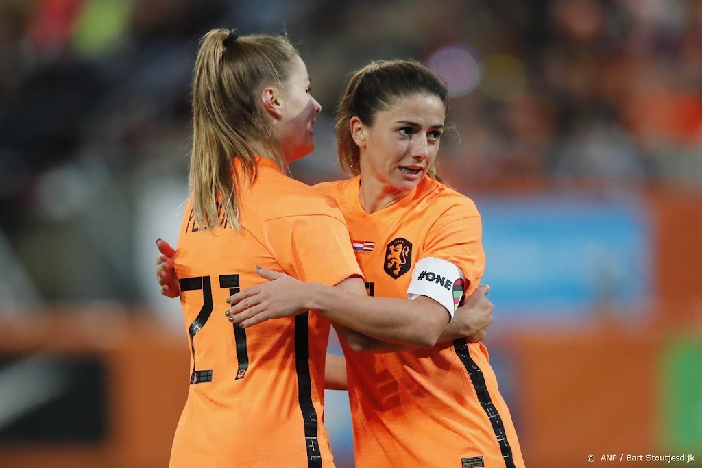 Voetbalsters verslaan WK-ganger Costa Rica in Utrecht met 4-0