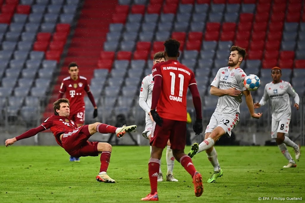 Bayern München loopt opnieuw verder weg bij Borussia Dortmund