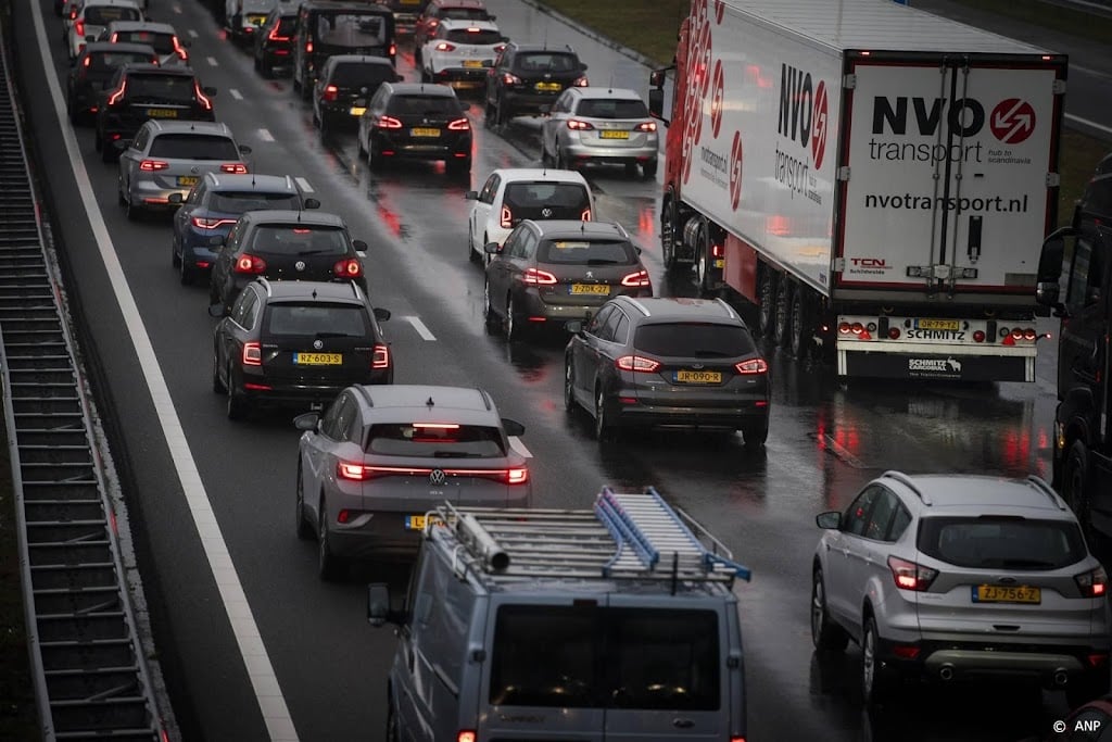 Zeer zware spits verwacht op dinsdag door zware regenbuien