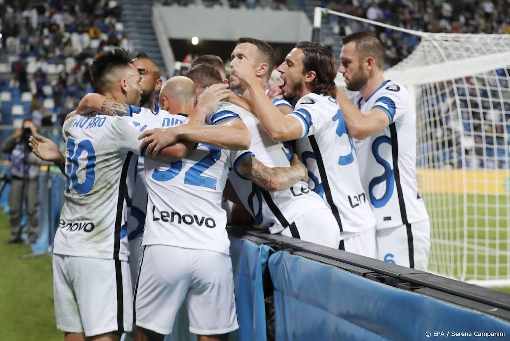 De Vrij en Dumfries winnen Italiaanse Supercup met Inter