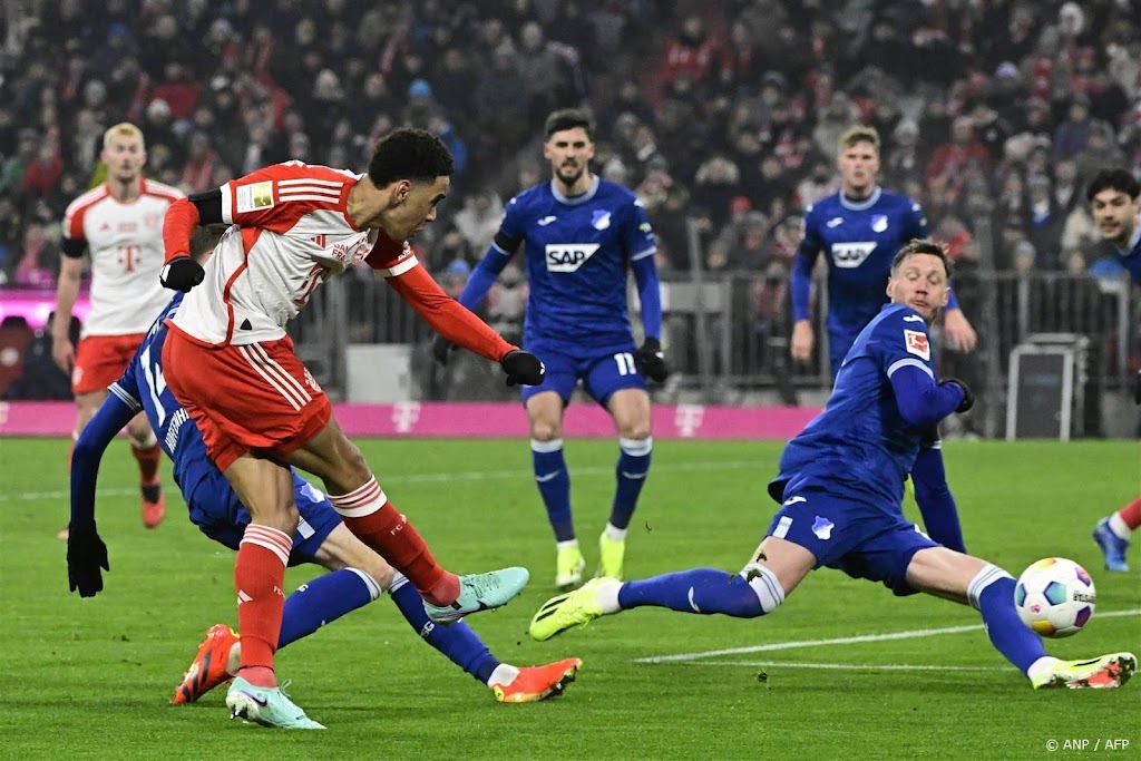 Bayern München dankzij Musiala en Kane langs Hoffenheim