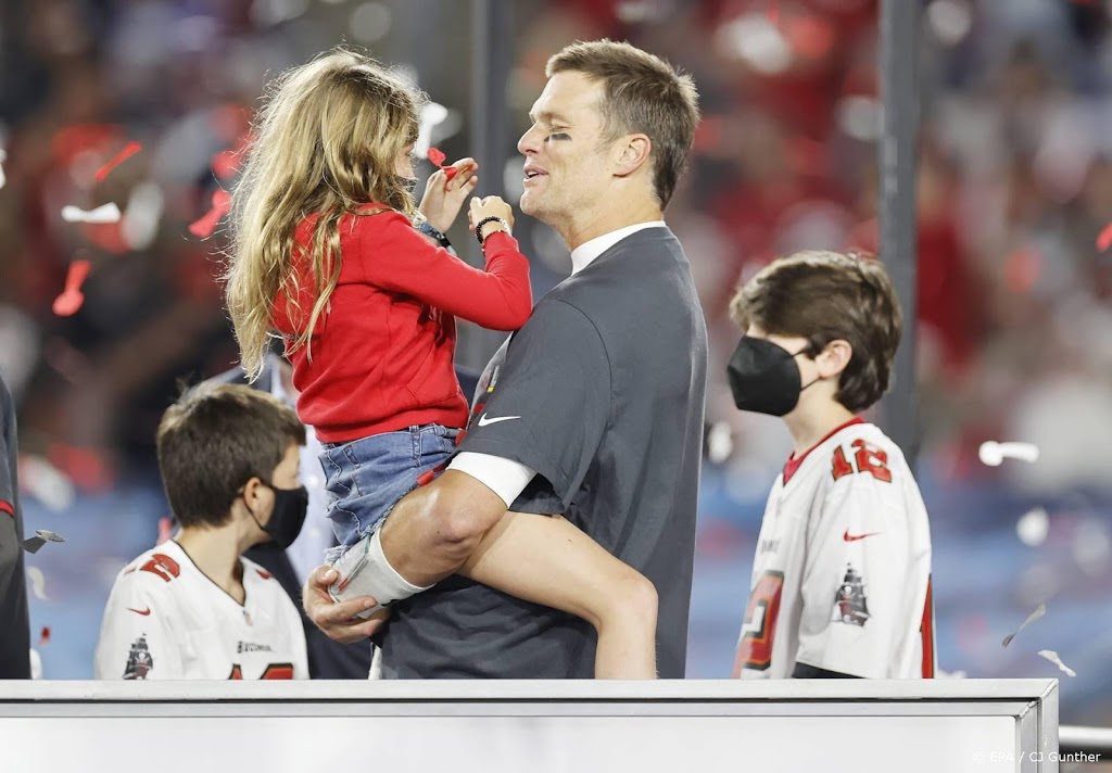 Americanfootballspeler Brady ondergaat kleine knieoperatie