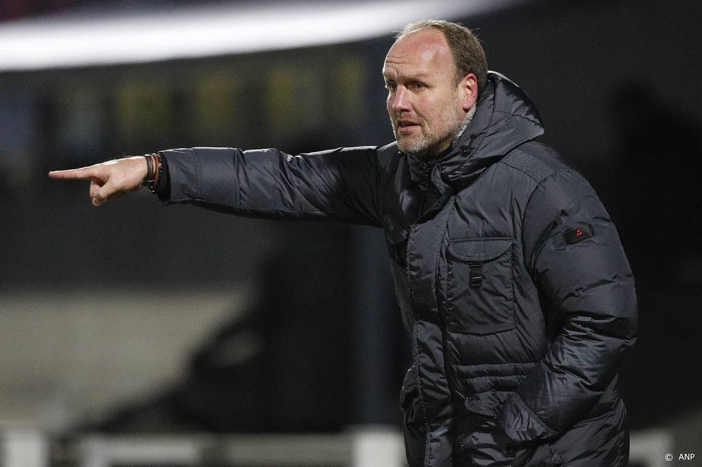 Trainer Lukkien blijft strijdbaar met FC Emmen