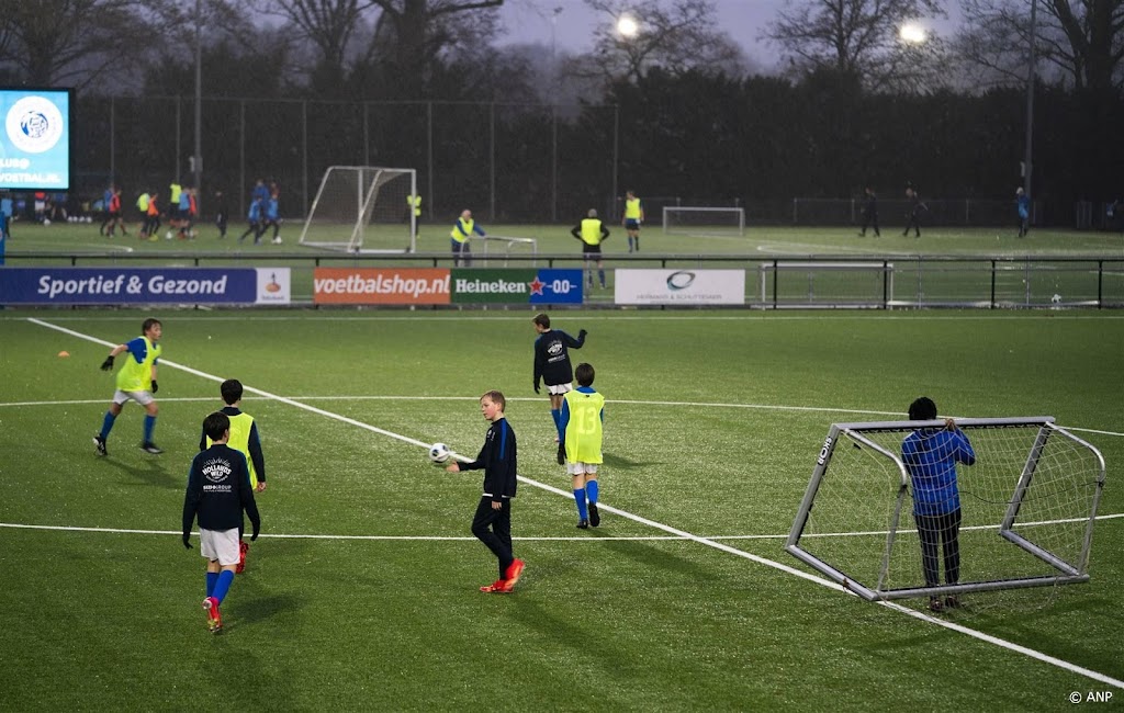KNVB vraagt politiek om meer velden voor voetbalclubs