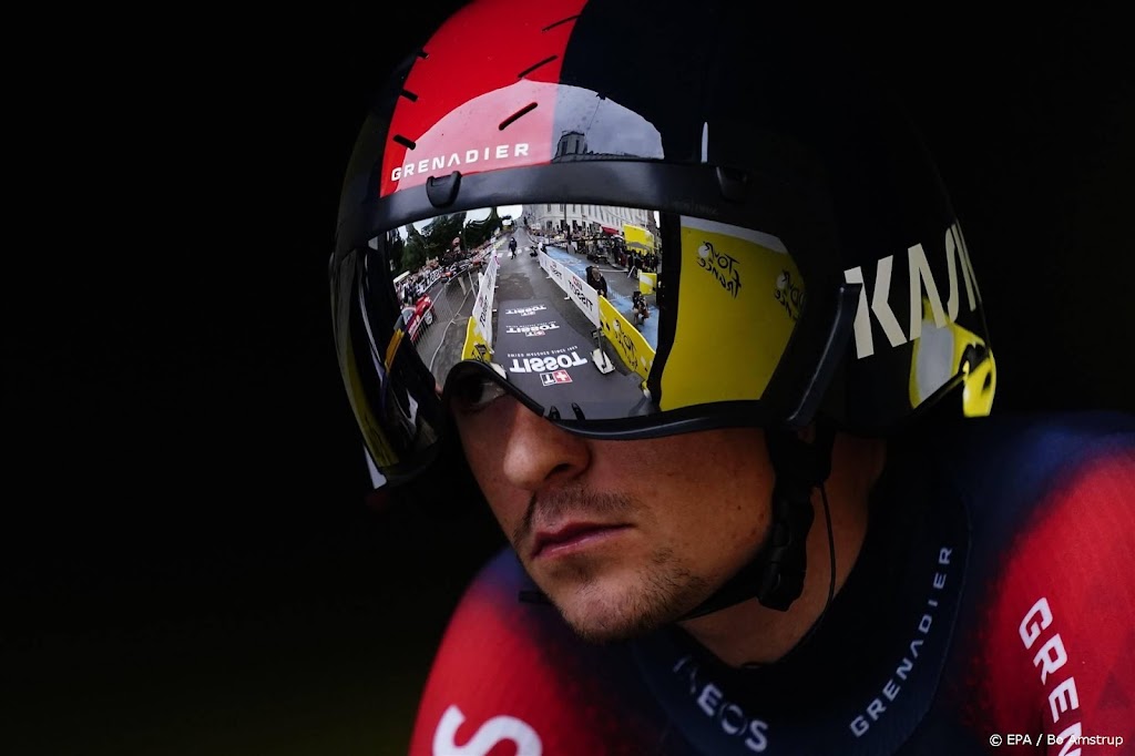Schade bij wielrenner Pidcock na val in Tirreno valt mee