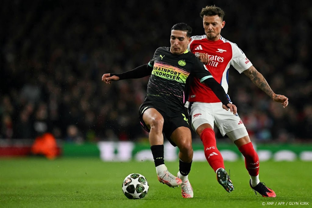PSV speelt gelijk bij Arsenal en is klaar in Champions League