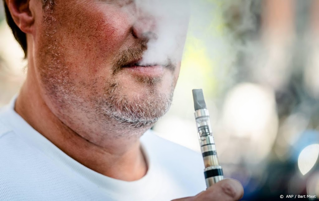 Brancheorganisatie waarschuwt voor verkoop illegale e-sigaretten