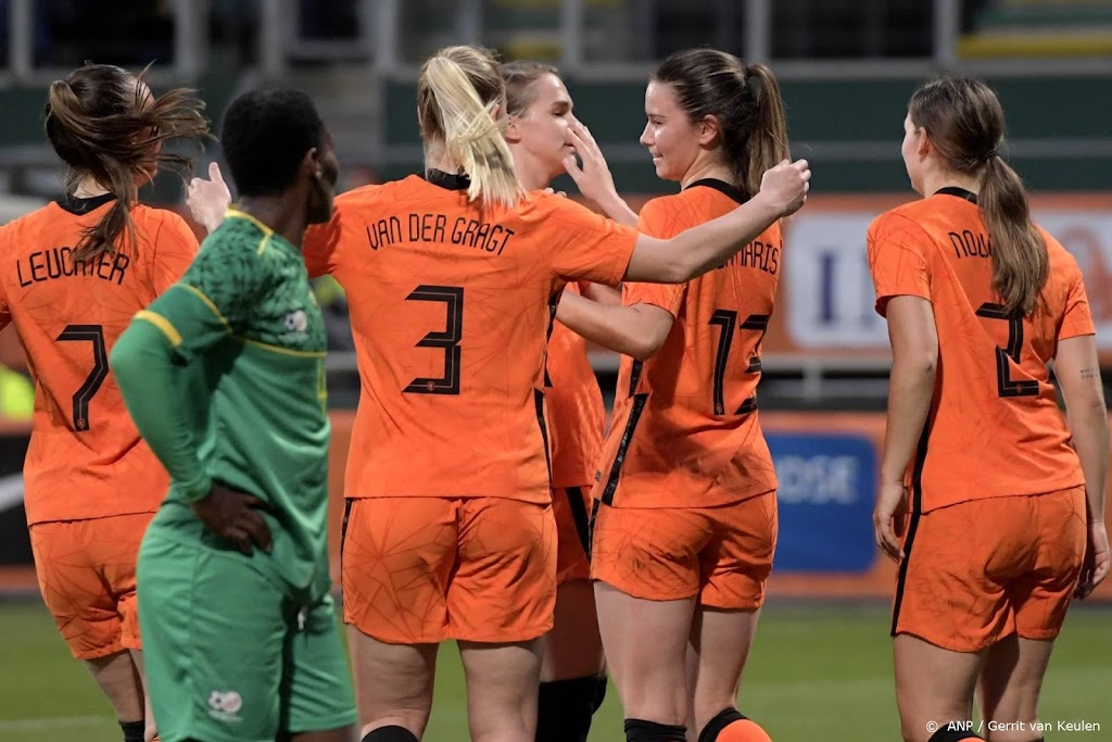 Voetbalsters Oranje winnen in oefenduel van Zuid-Afrika