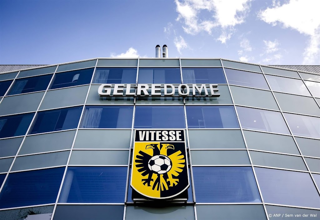 Vitesse verwacht maandag reactie van licentiecommissie