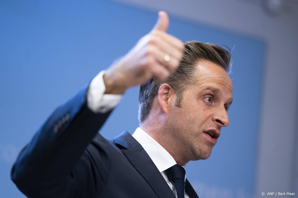 Kabinet wil bonus geven aan alle zorgmedewerkers