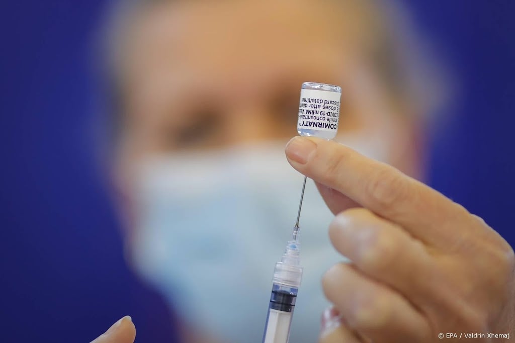 1 op 100 besmette personen was volledig gevaccineerd