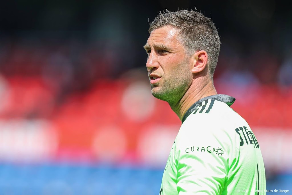 Ajax bevestigt nieuw contract doelman Stekelenburg