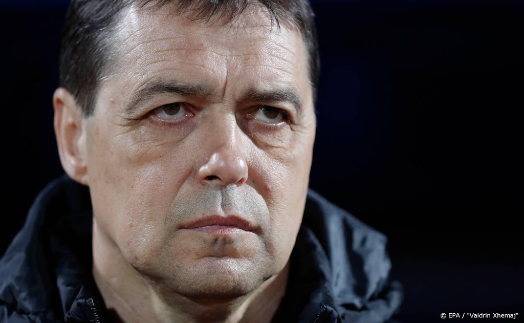Levski zet coach kort na hervatting seizoen op straat
