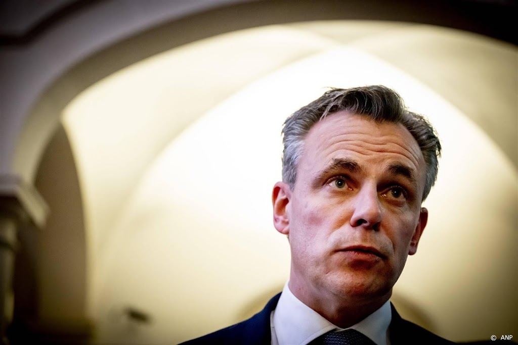 Minister Harbers zet definitief streep door tweede Kaagbaan