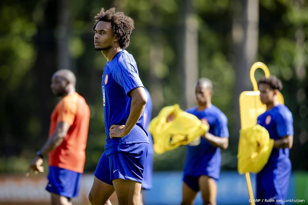 Bondscoach Koeman haalt aanvaller Zirkzee bij Nederlands elftal