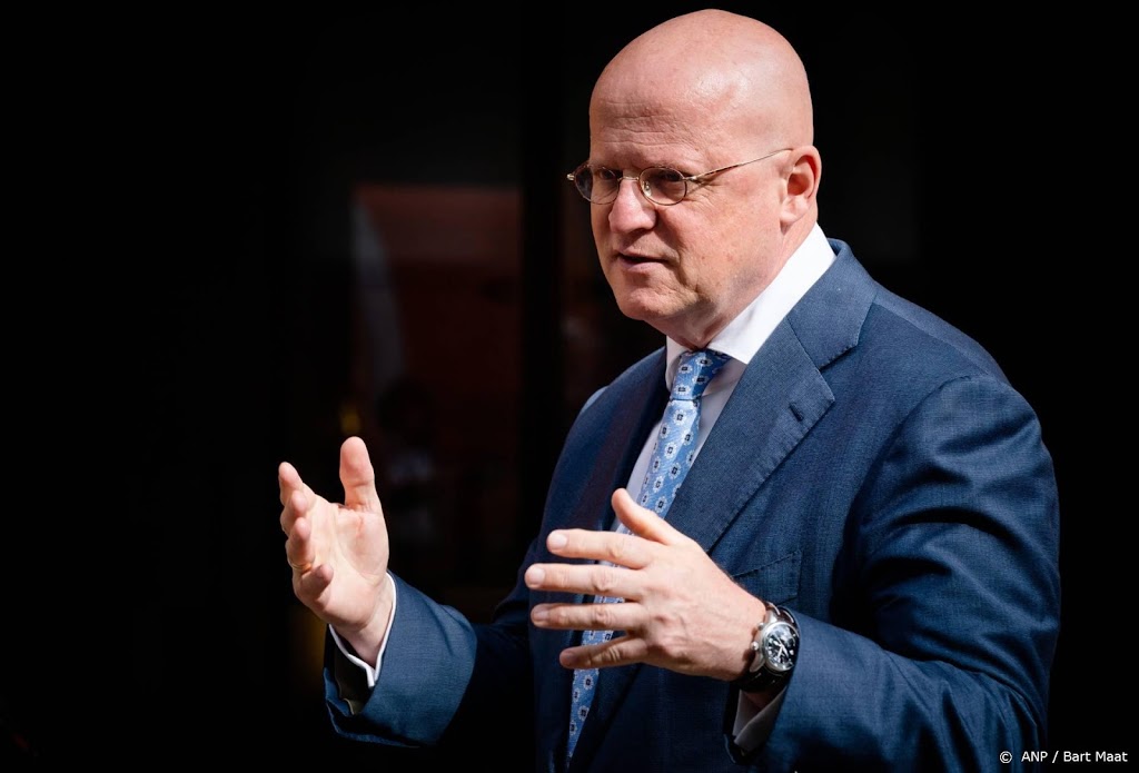 Grapperhaus wil delen privégegevens om te intimideren aanpakken