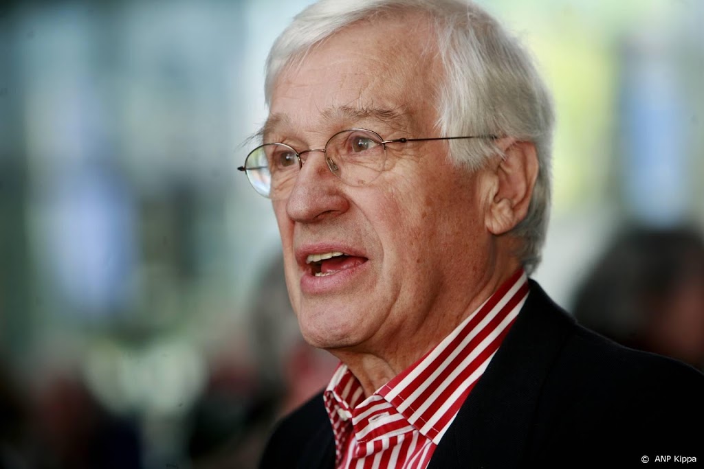 Zanger en acteur Dick Rienstra overleden