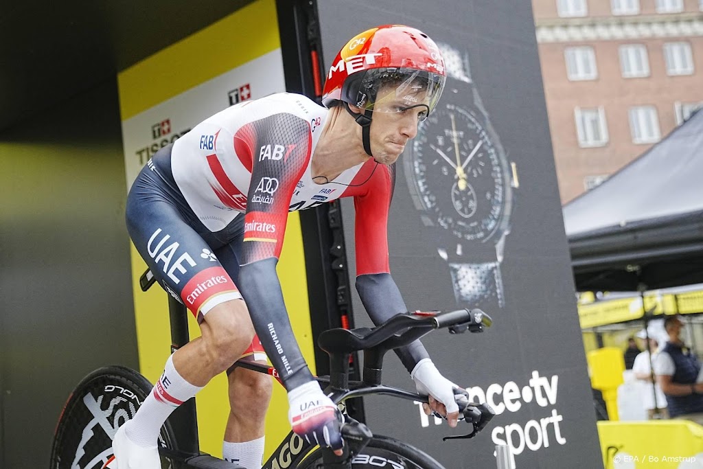 Pogacar moet in Tour verder zonder besmette Bennett