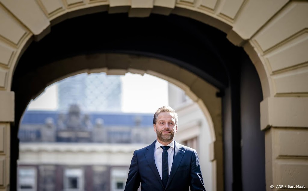 De Jonge: taskforce en geld moeten problemen flexbouw verminderen