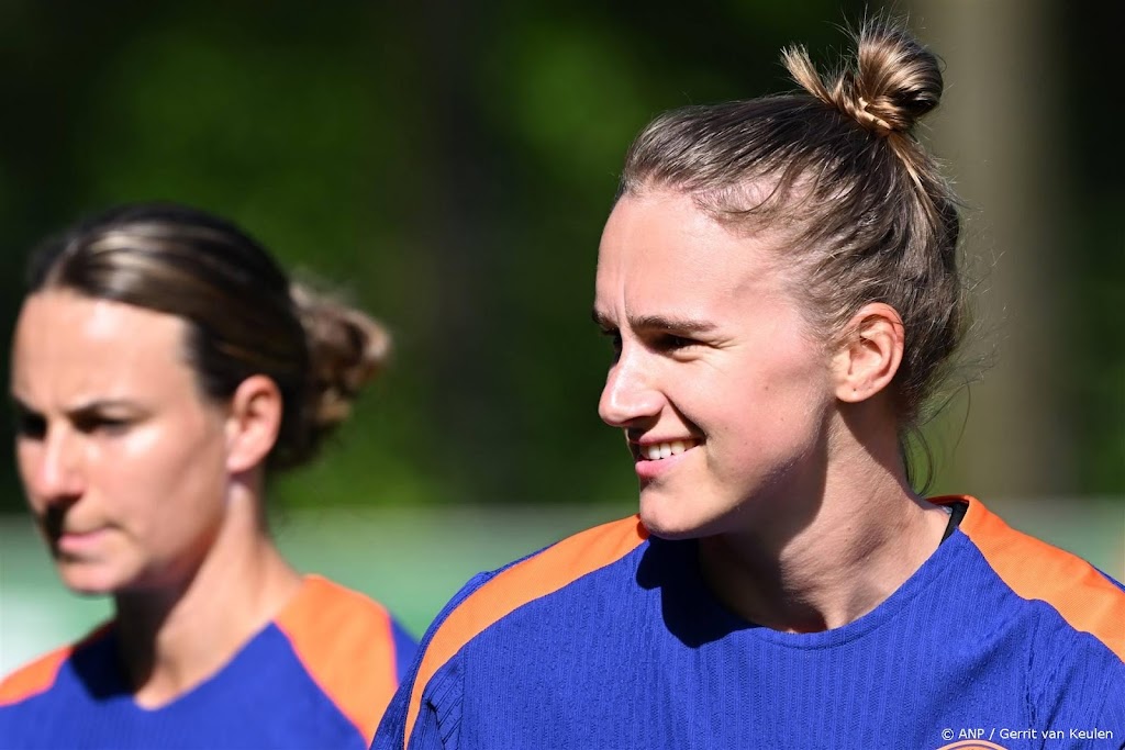 Miedema staat aan de aftrap in EK-kwalificatieduel met Italië