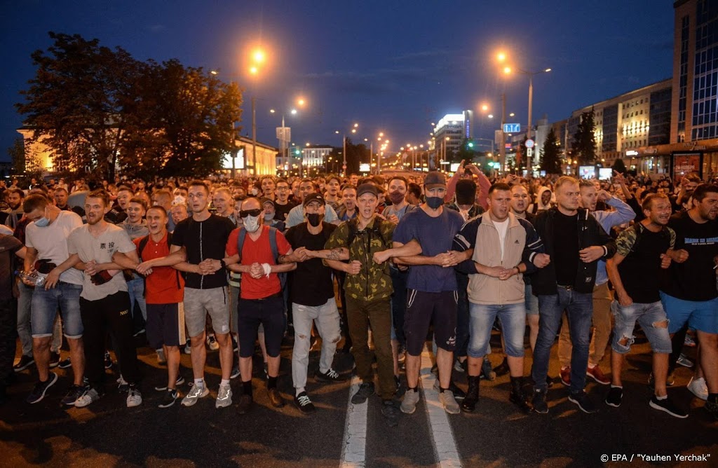 Veiligheidstroepen arresteren organisatoren protesten Wit-Rusland