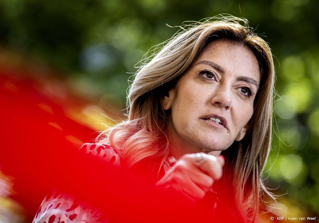 Yesilgöz noemt neersteken Rushdie 'verschrikking'