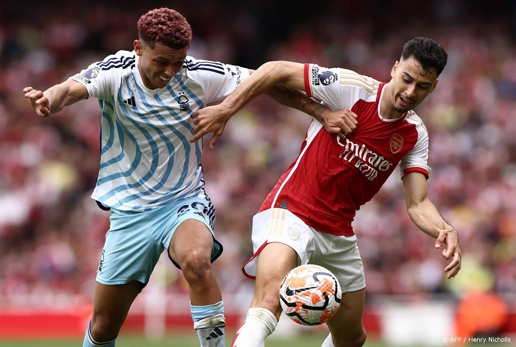 Ook Arsenal wint eerste competitieduel, Timber valt uit
