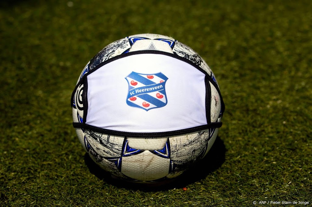 Heerenveen met rouwbanden voor overleden vrouw Spijkerman