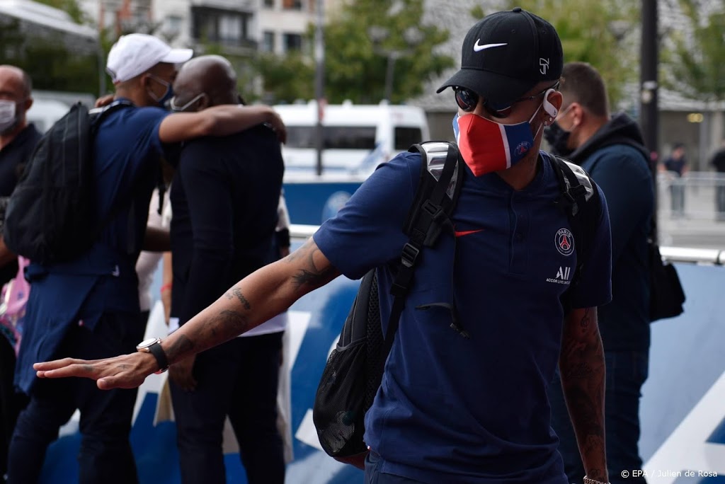 Neymar keert terug bij PSG na positieve coronatest