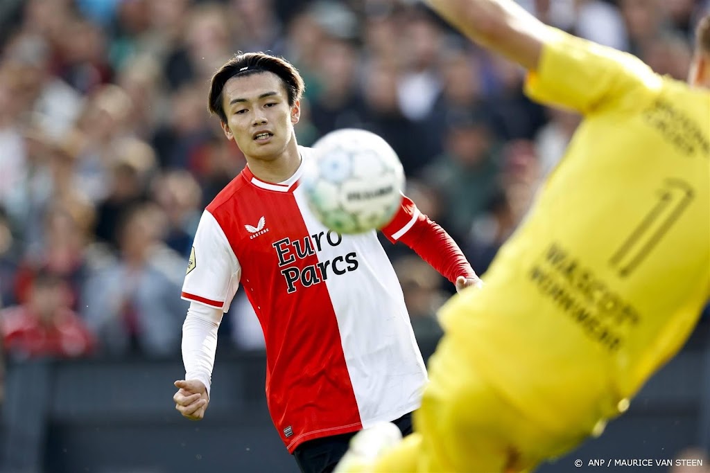 Feyenoord komende weken zonder geblesseerde Japanse spits Ueda