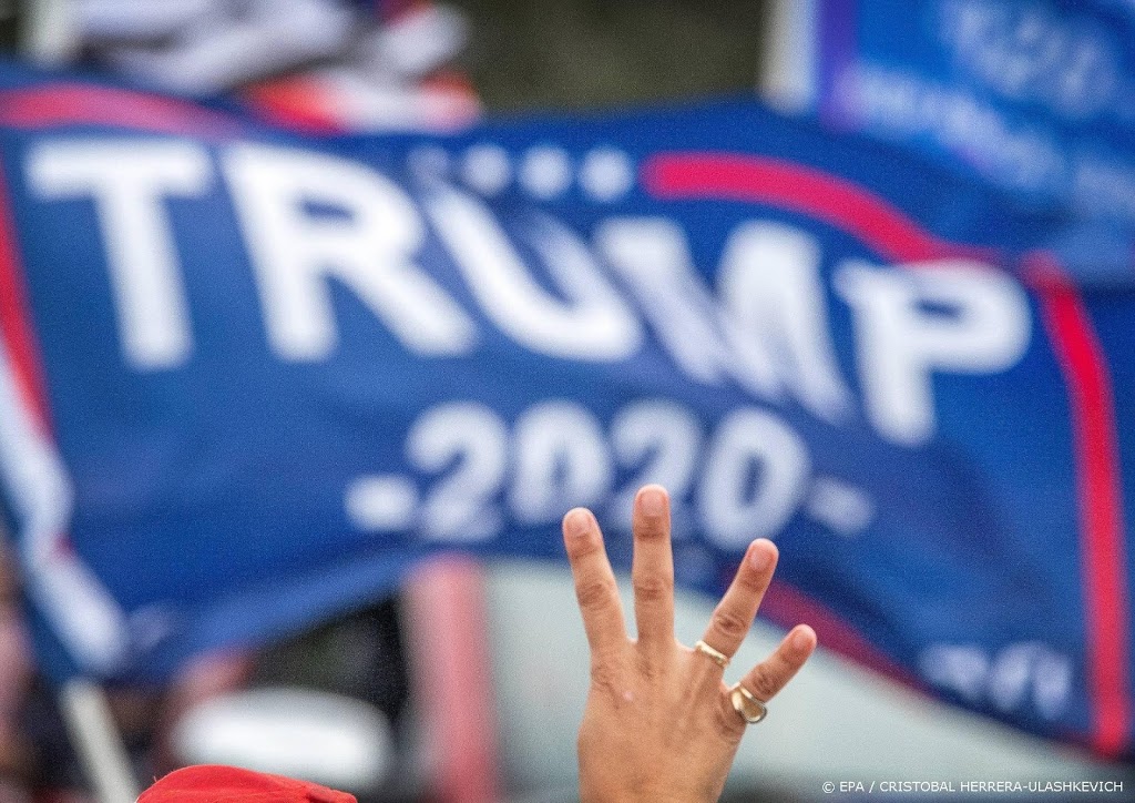 Aanhangers Trump verzamelen zich bij luchthaven Orlando