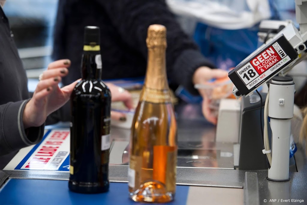'Drankverkoop in winkels 's avonds mogelijk aan banden'