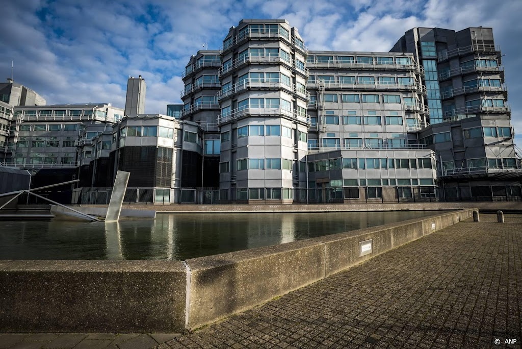 Toezichthouder: AIVD en MIVD moeten zorgvuldiger informatie delen