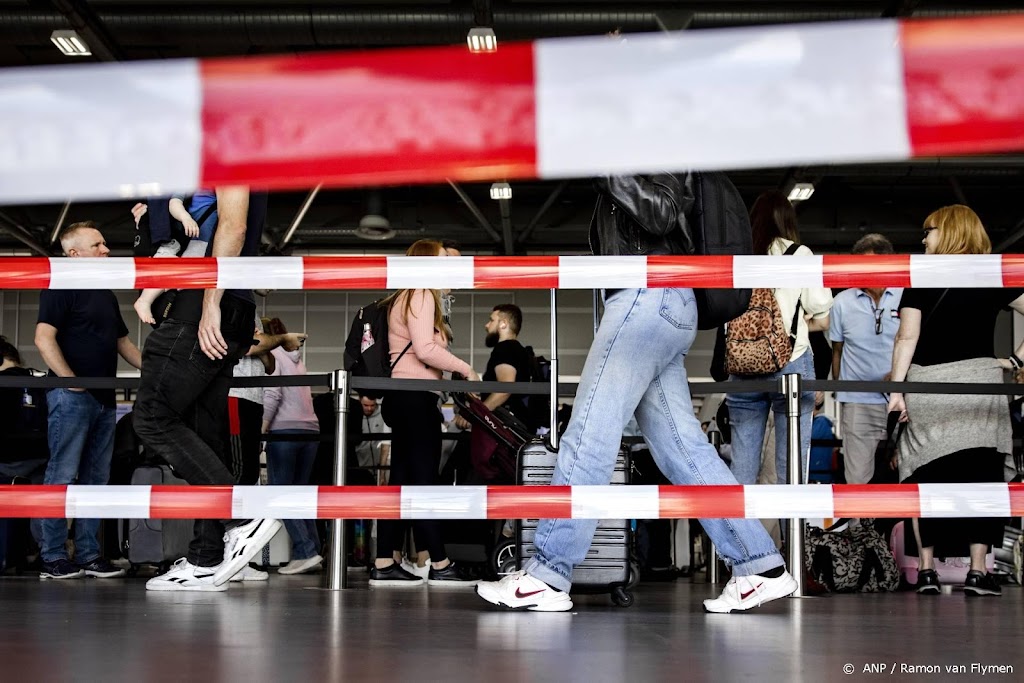 Meer reizigers op Schiphol, maar nog niet op pre-coronaniveau
