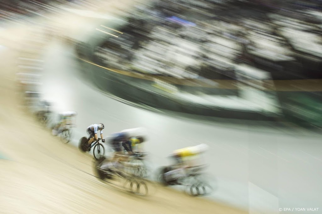 Teamsprinters met tweede tijd naar finale op WK baanwielrennen