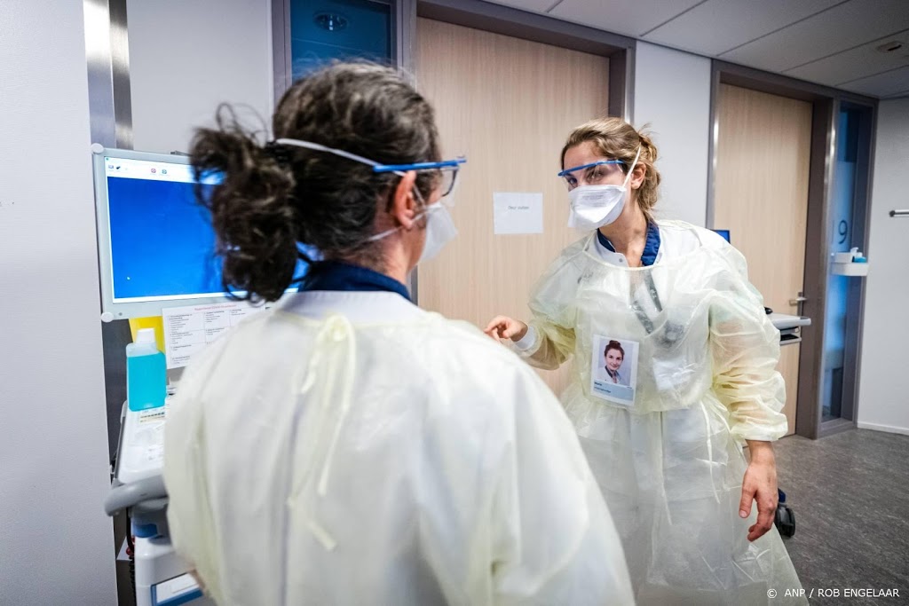 Aantal coronapatiënten in ziekenhuizen verder gedaald
