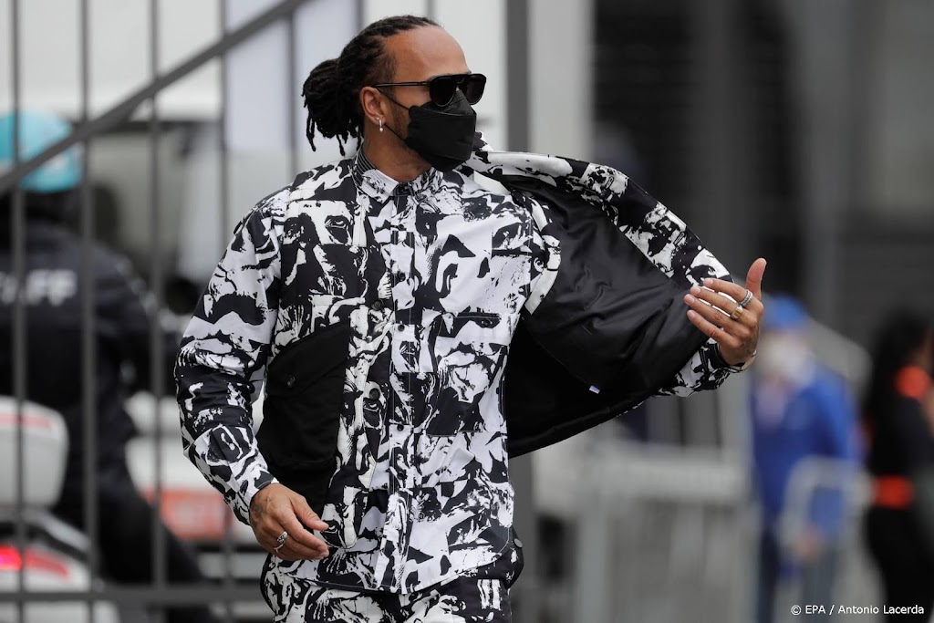 Hamilton pakt 'motorstraf' in Grote Prijs Brazilië