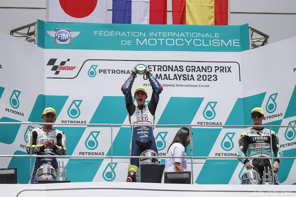 Motorcoureur Veijer wint in debuutjaar Moto3 GP van Maleisië
