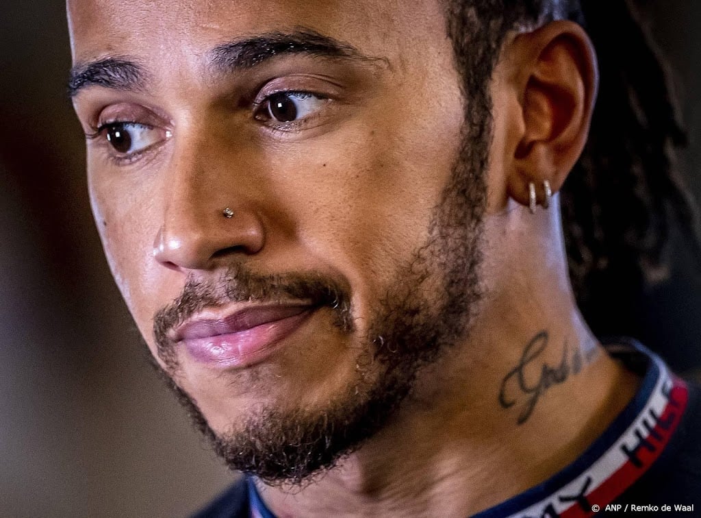 Hamilton voelt zich 'miljoen keer' beter dan bij WK in 2016